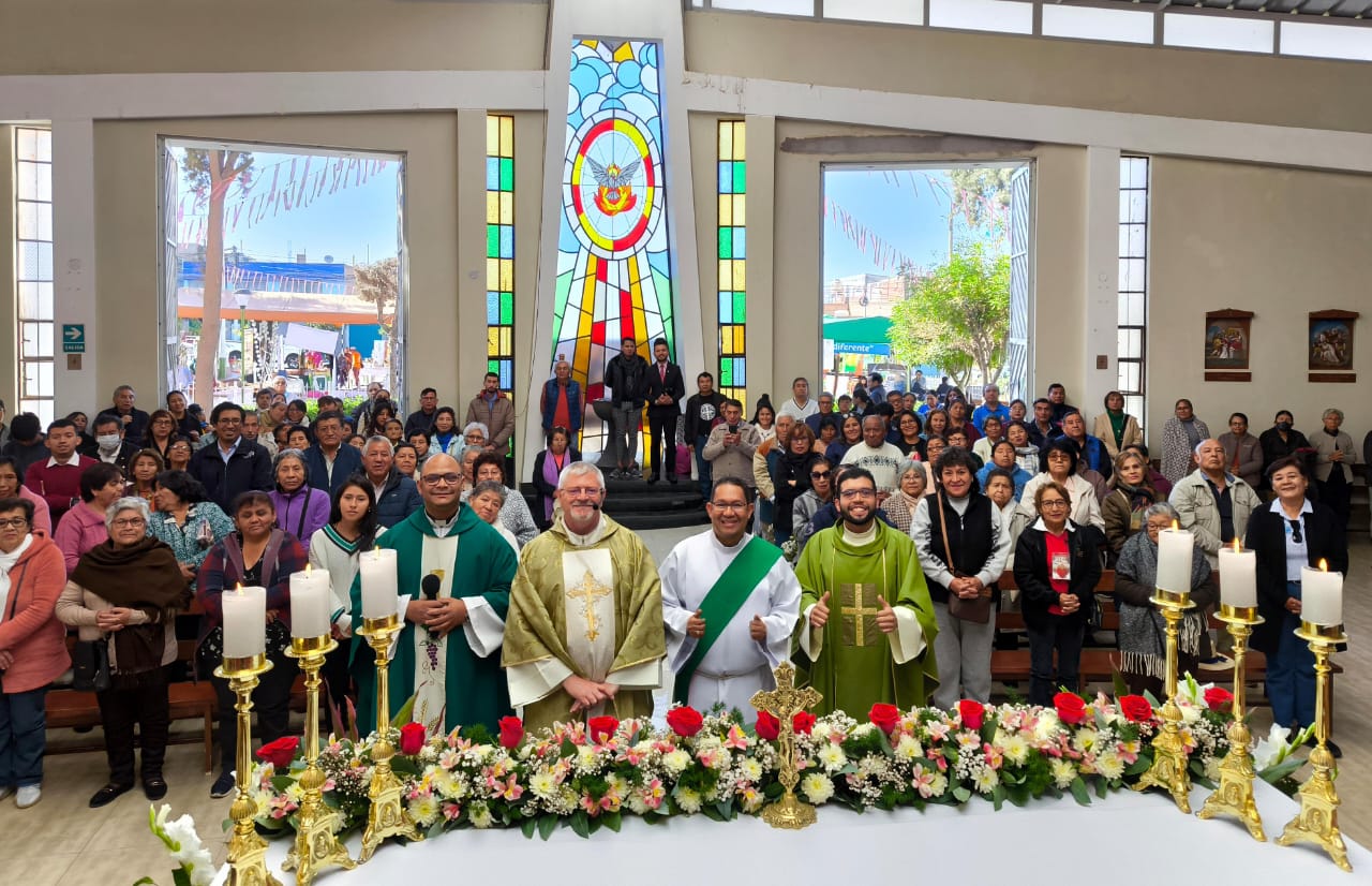 La comunidad local del Espíritu Santo en Arequipa recibe al P. Jean Michel Amouriaux cjm en su visita canónica